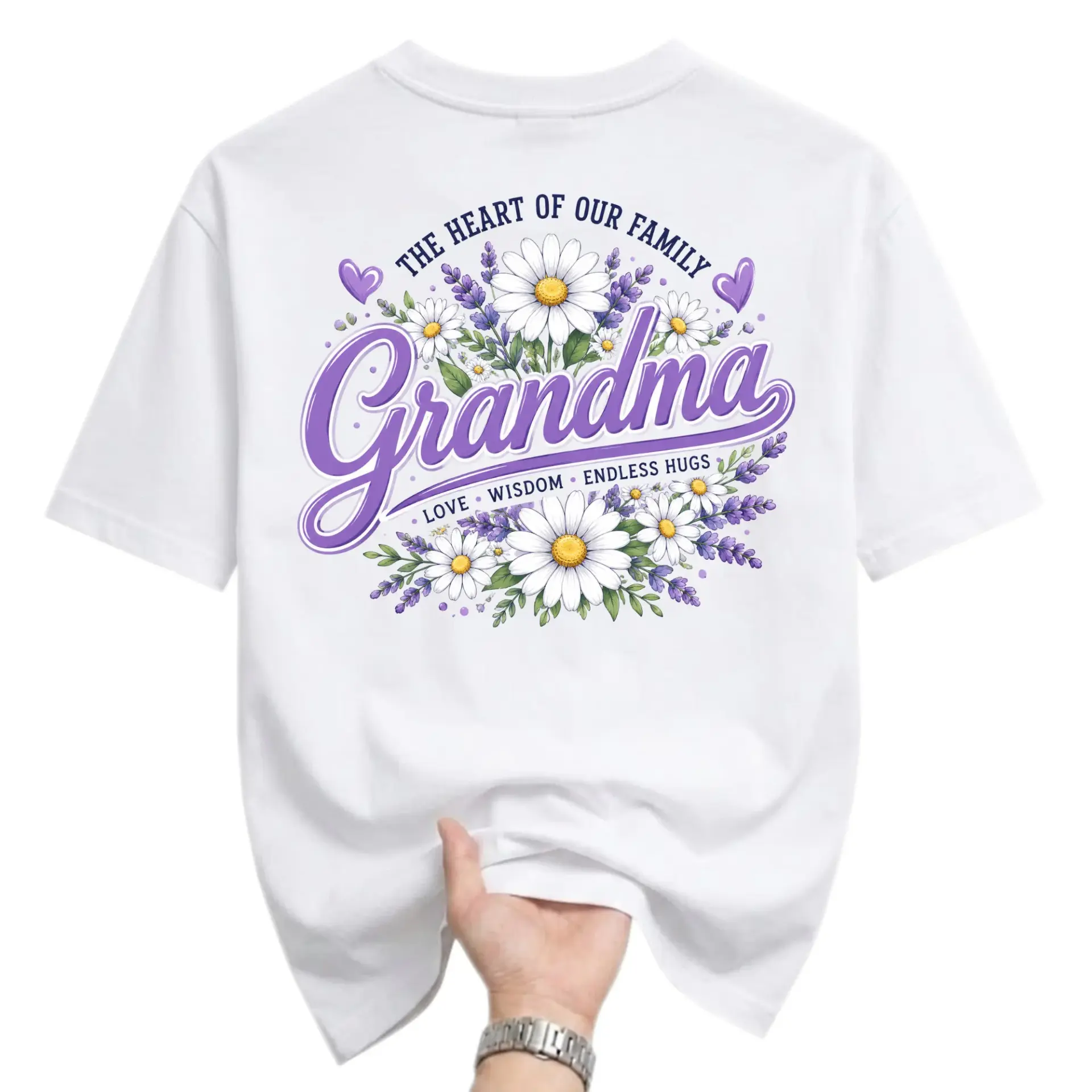 T-shirt Grandma the Heart of Our Family Graphic Tee Floral Lavender Daisy Design Casual Crew Neck Short Sleeve Top